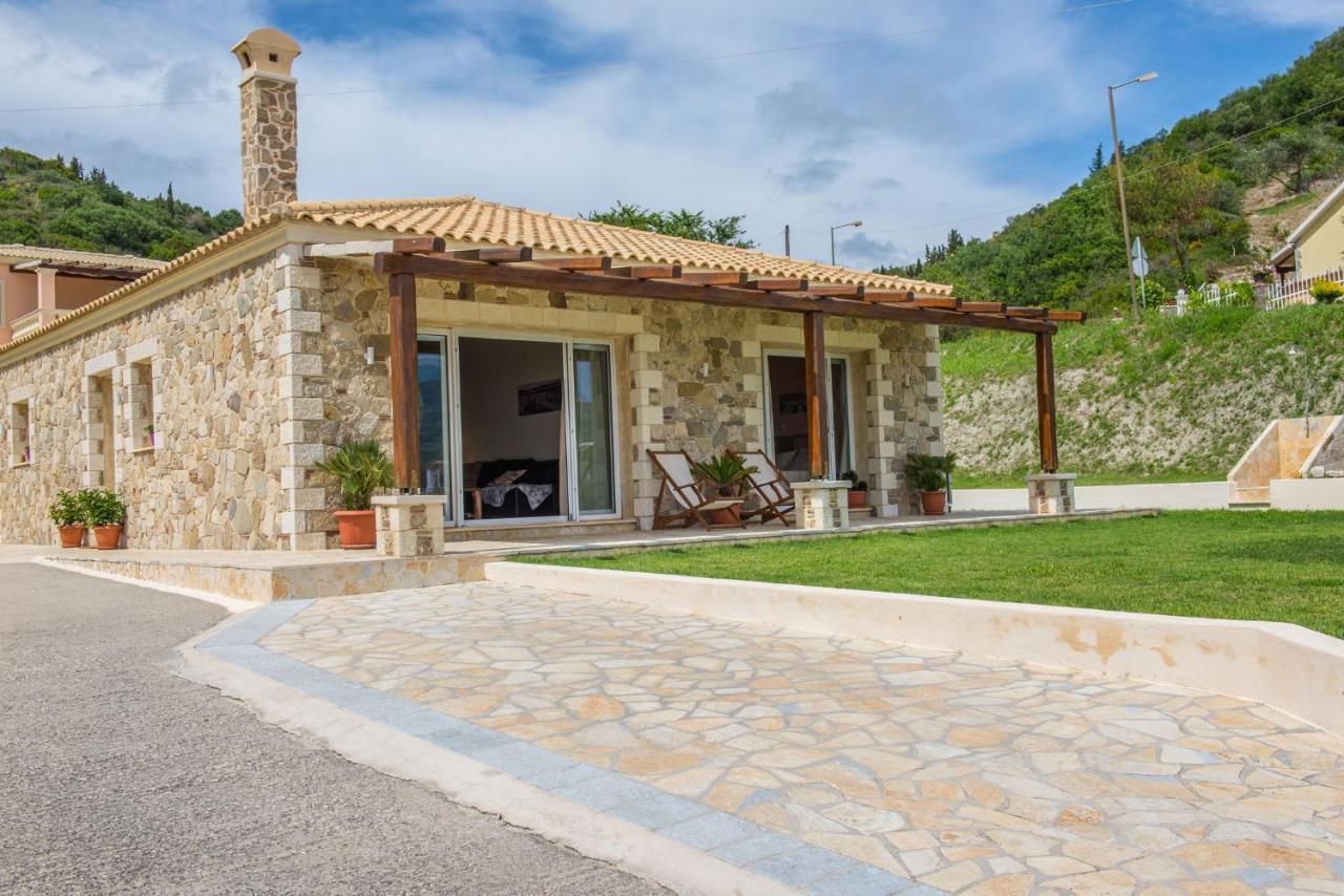Villas Porto Kamini Afionas Corfu ภายนอก รูปภาพ